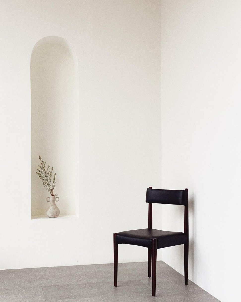 Chair with Aesthetic Room